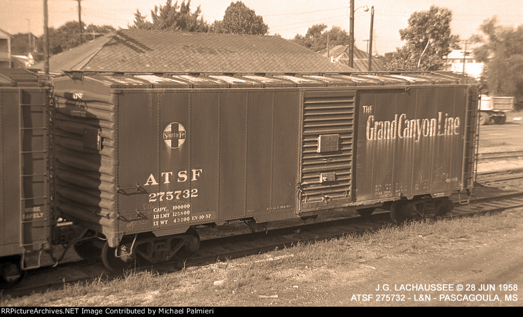 ATSF Box Car 275732